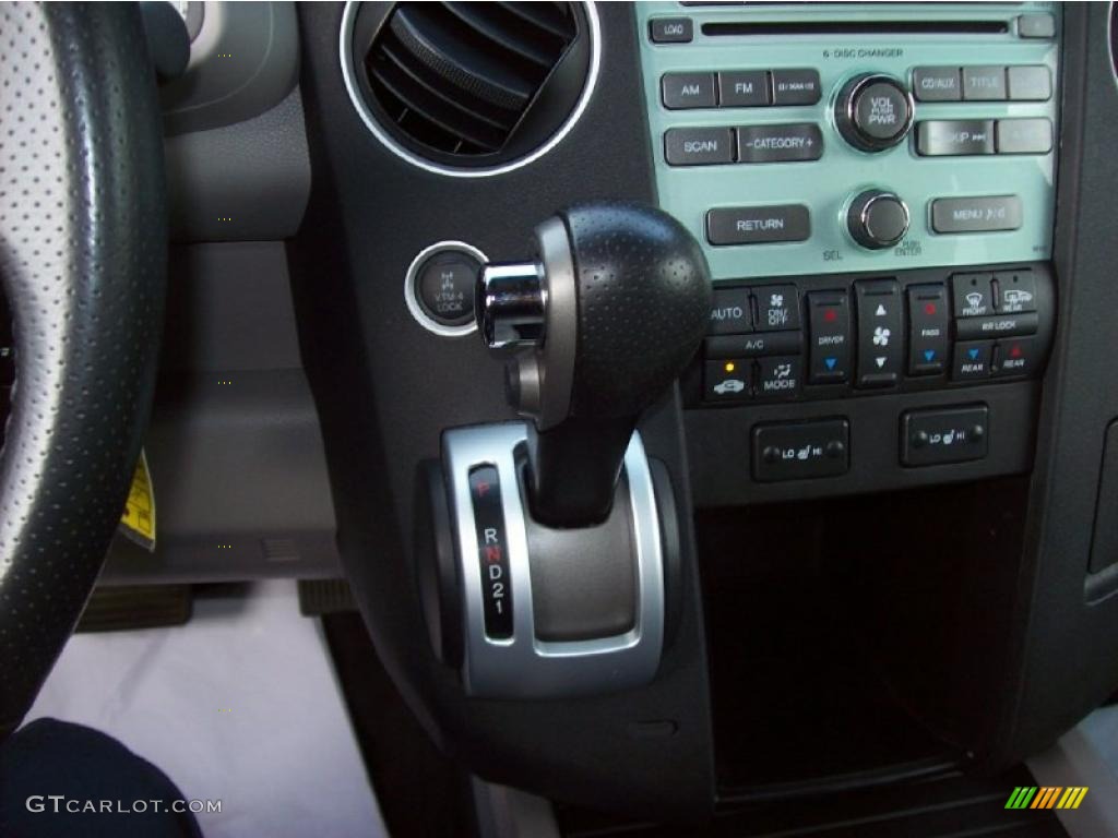 2010 Pilot EX-L 4WD - Crystal Black Pearl / Black photo #19