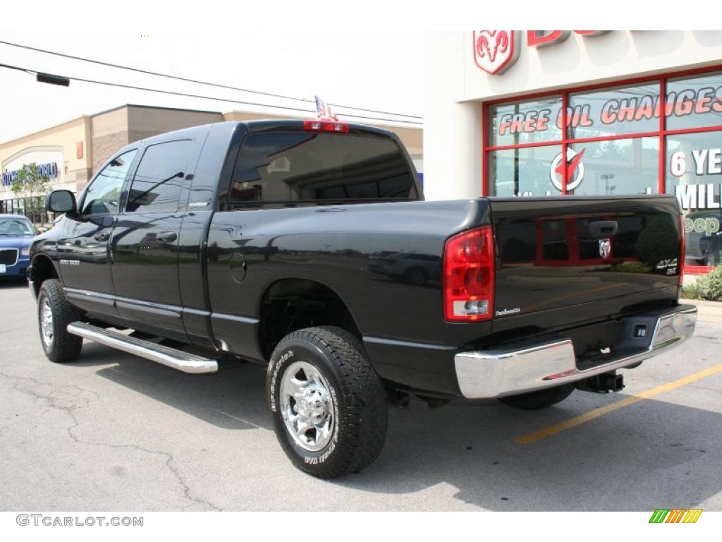 2006 Ram 1500 SLT Mega Cab 4x4 - Black / Medium Slate Gray photo #2