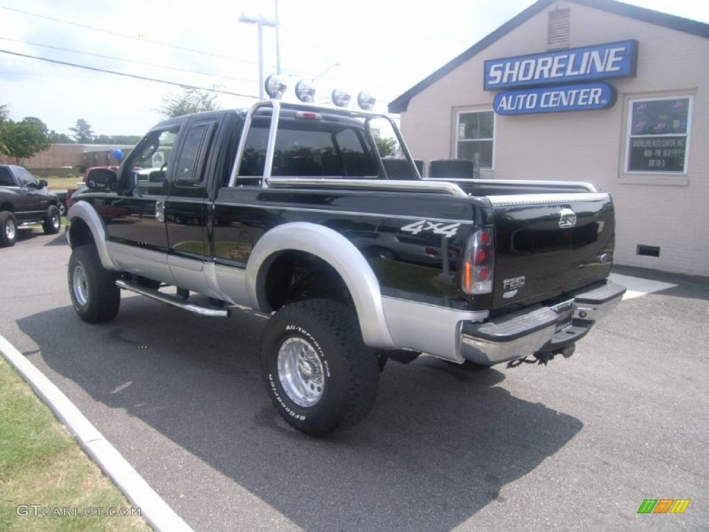 2003 F250 Super Duty XLT SuperCab 4x4 - Black / Medium Flint Grey photo #3