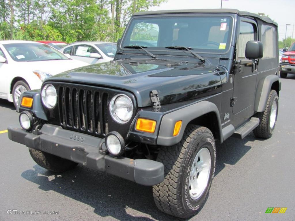2004 Wrangler Unlimited 4x4 - Black / Dark Slate Gray photo #1