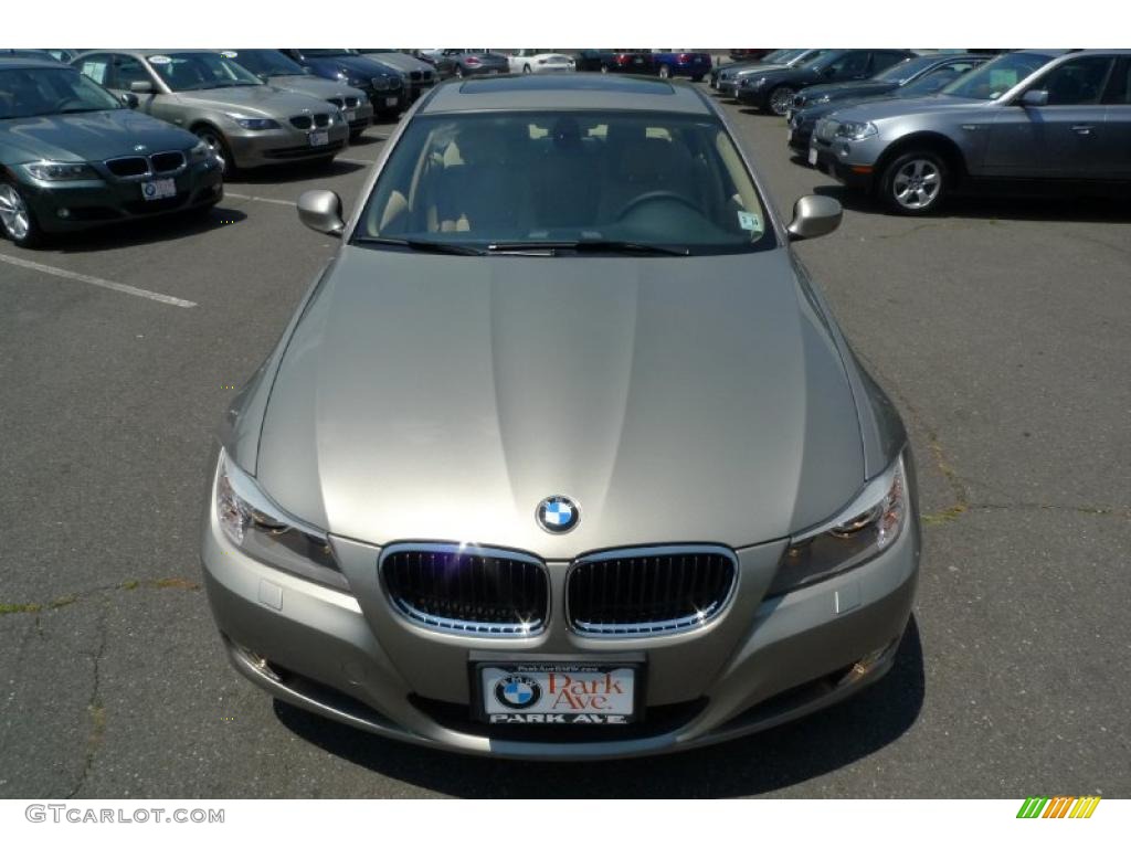 2010 3 Series 328i xDrive Sedan - Platinum Bronze Metallic / Cream Beige photo #15