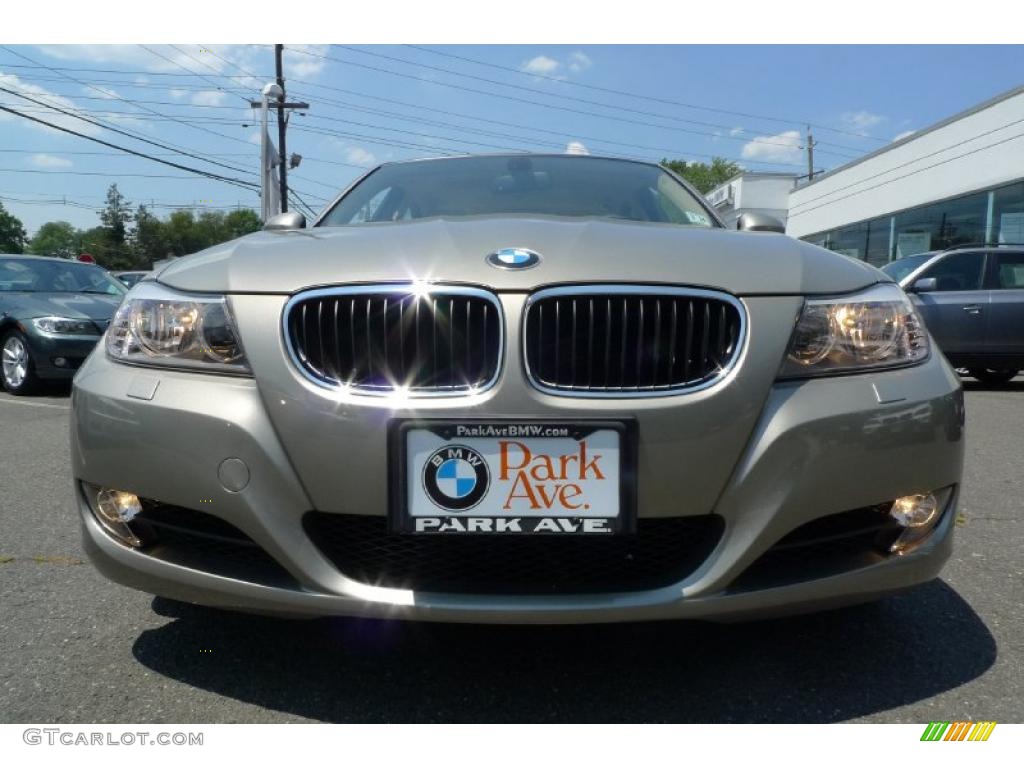 2010 3 Series 328i xDrive Sedan - Platinum Bronze Metallic / Cream Beige photo #16