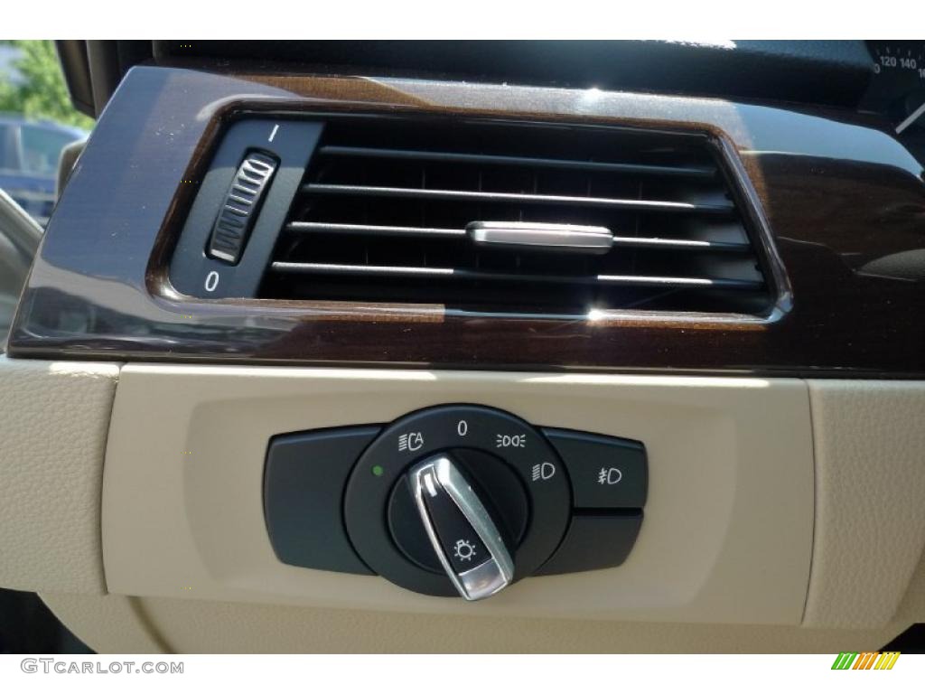 2010 3 Series 328i xDrive Sedan - Platinum Bronze Metallic / Cream Beige photo #37