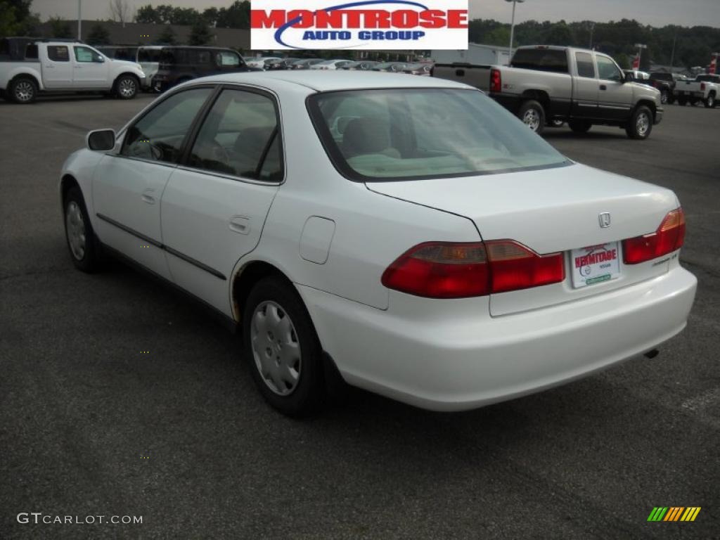 1999 Accord LX Sedan - Taffeta White / Gray photo #5