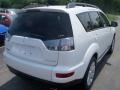 Diamond White Pearl - Outlander SE 4WD Photo No. 11