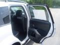 Diamond White Pearl - Outlander SE 4WD Photo No. 21