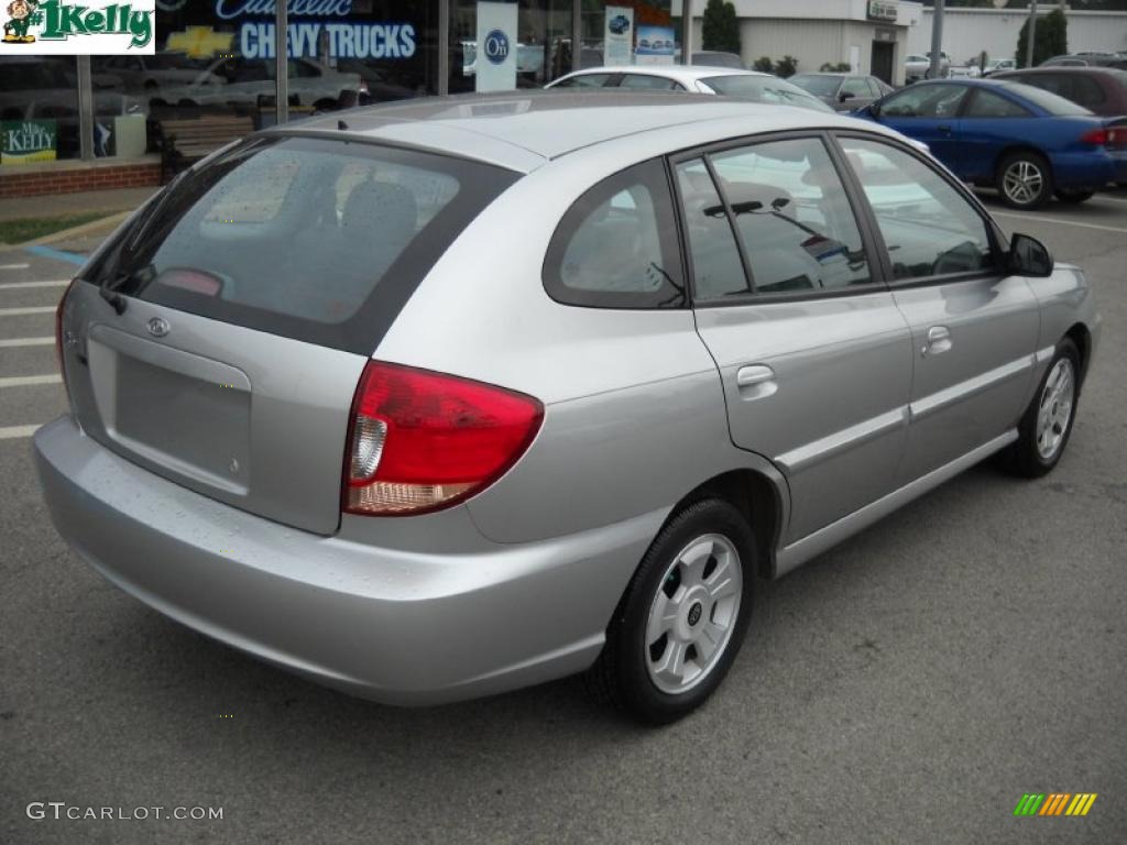 2005 Rio Cinco Hatchback - Diamond Silver / Gray photo #3