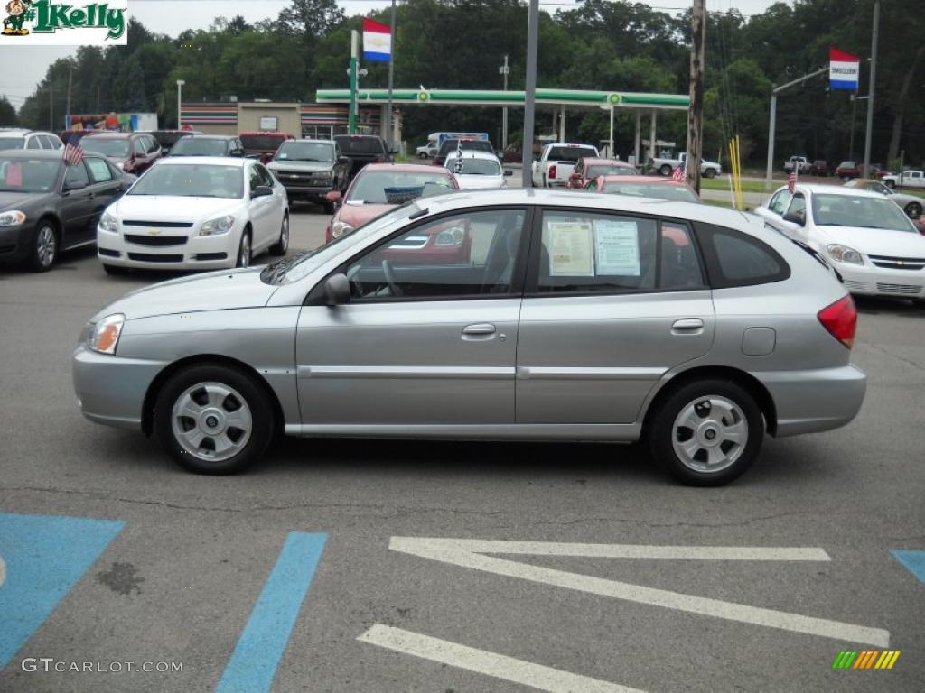 2005 Rio Cinco Hatchback - Diamond Silver / Gray photo #6