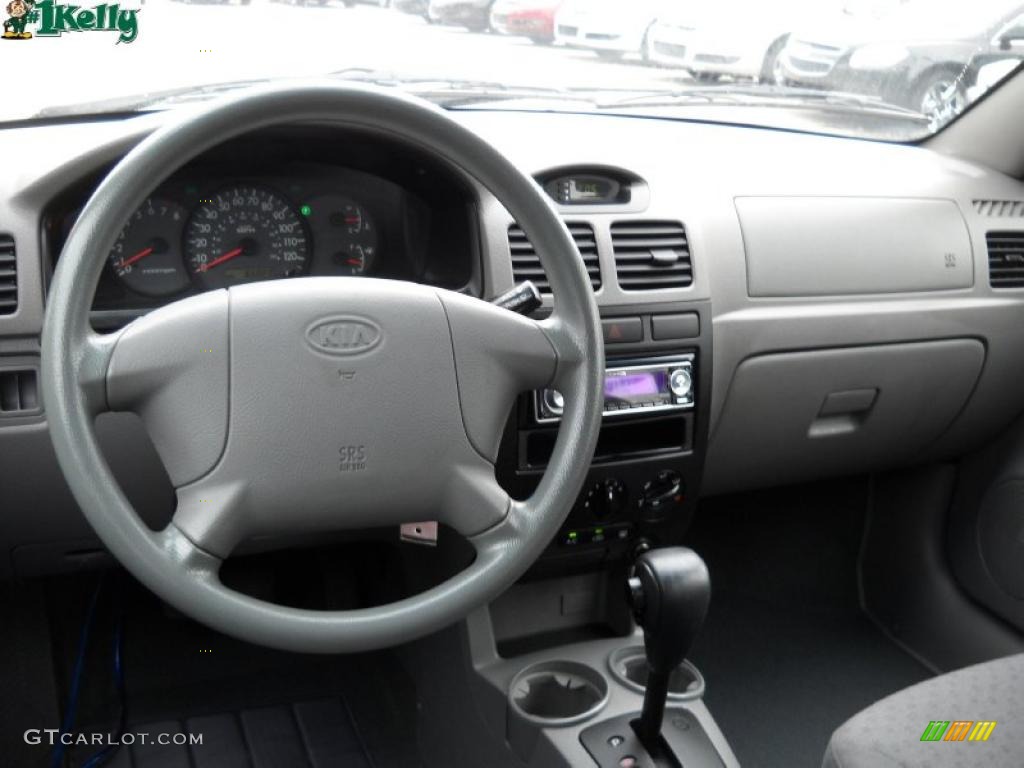 2005 Rio Cinco Hatchback - Diamond Silver / Gray photo #12
