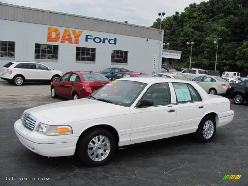 2005 Vibrant White Ford Crown Victoria Lx 32855844