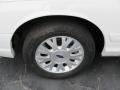 2005 Vibrant White Ford Crown Victoria LX  photo #3