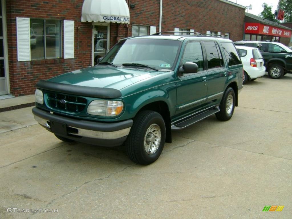 1998 Explorer XLT 4x4 - Pacific Green Metallic / Medium Graphite photo #1