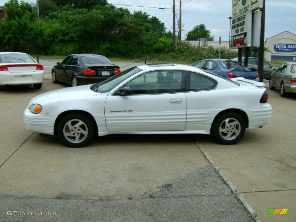 2000 Grand Am SE Coupe - Arctic White / Dark Pewter photo #1