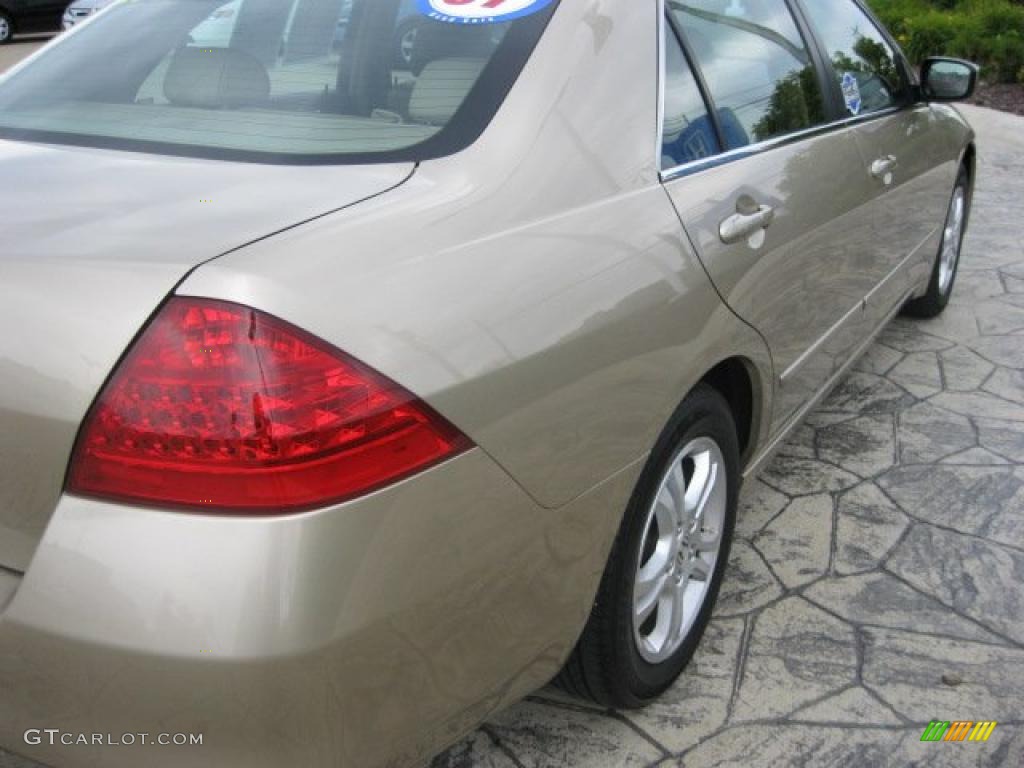 2007 Accord EX-L Sedan - Desert Mist Metallic / Ivory photo #7