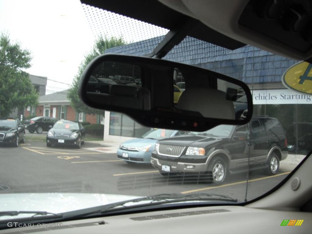 2004 Tahoe Z71 4x4 - Summit White / Tan/Neutral photo #13