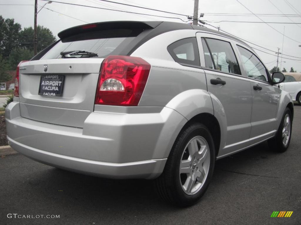 2008 Caliber SE - Bright Silver Metallic / Dark Slate Gray photo #10
