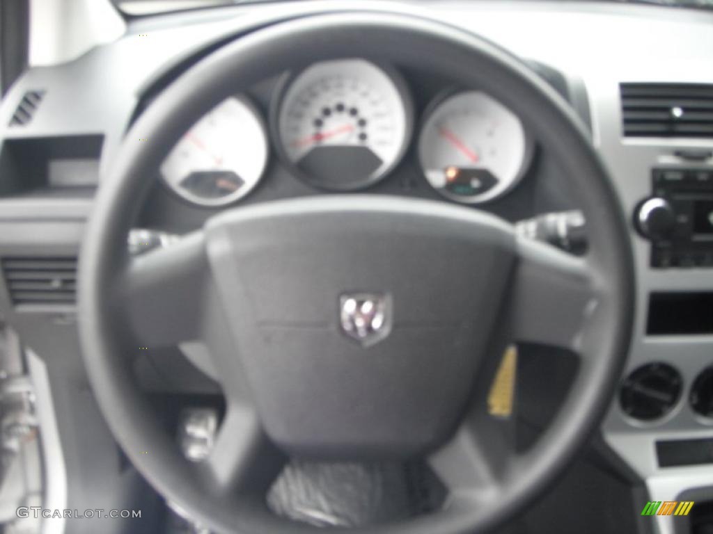 2008 Caliber SE - Bright Silver Metallic / Dark Slate Gray photo #12