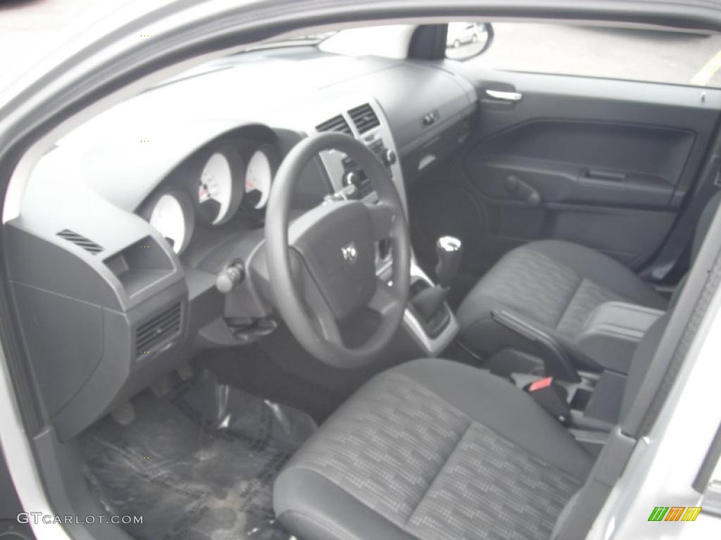2008 Caliber SE - Bright Silver Metallic / Dark Slate Gray photo #17