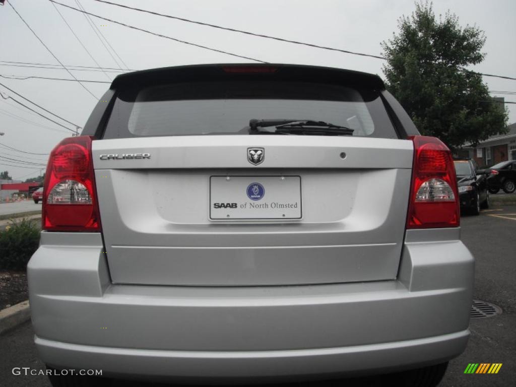 2008 Caliber SE - Bright Silver Metallic / Dark Slate Gray photo #23