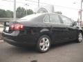 Black Uni - Jetta SE Sedan Photo No. 4