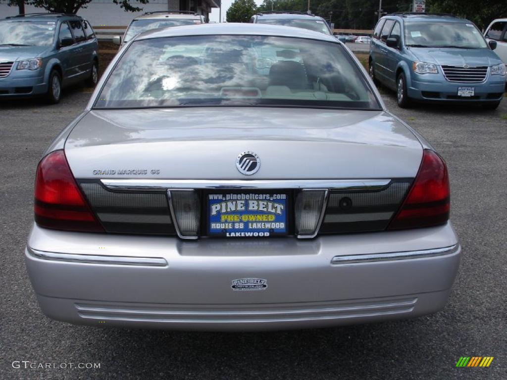 2006 Grand Marquis GS - Silver Birch Metallic / Light Camel photo #5