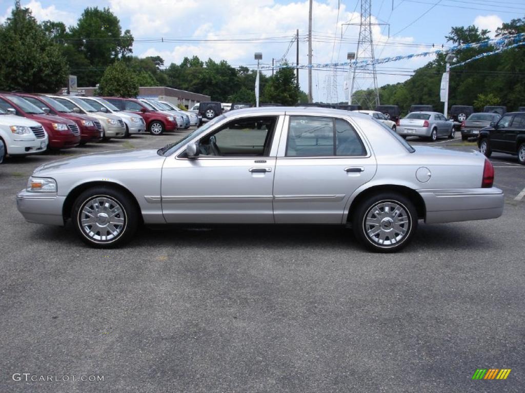 2006 Grand Marquis GS - Silver Birch Metallic / Light Camel photo #9