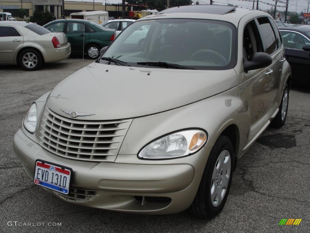 2005 PT Cruiser Touring - Linen Gold Metallic Pearl / Taupe/Pearl Beige photo #3