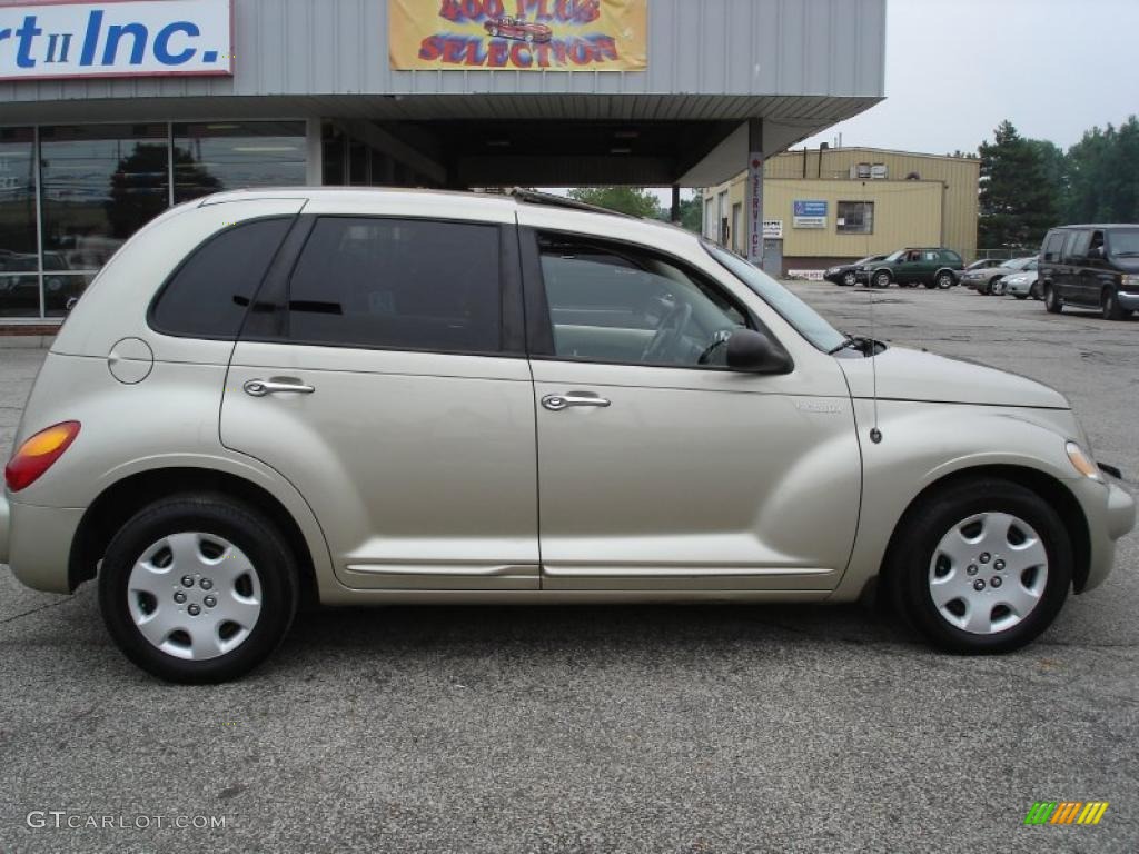 2005 PT Cruiser Touring - Linen Gold Metallic Pearl / Taupe/Pearl Beige photo #8