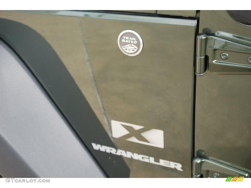 2009 Wrangler X 4x4 - Jeep Green Metallic / Dark Slate Gray/Medium Slate Gray photo #11