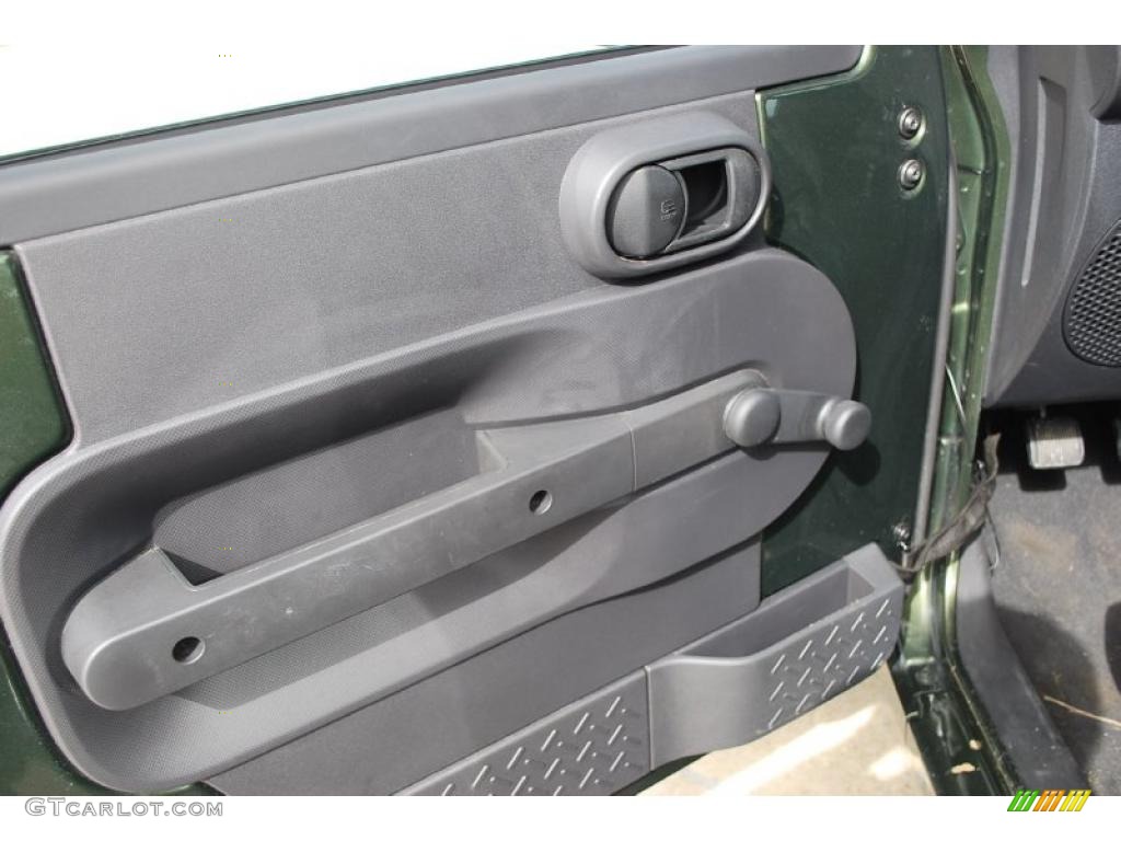 2009 Wrangler X 4x4 - Jeep Green Metallic / Dark Slate Gray/Medium Slate Gray photo #16