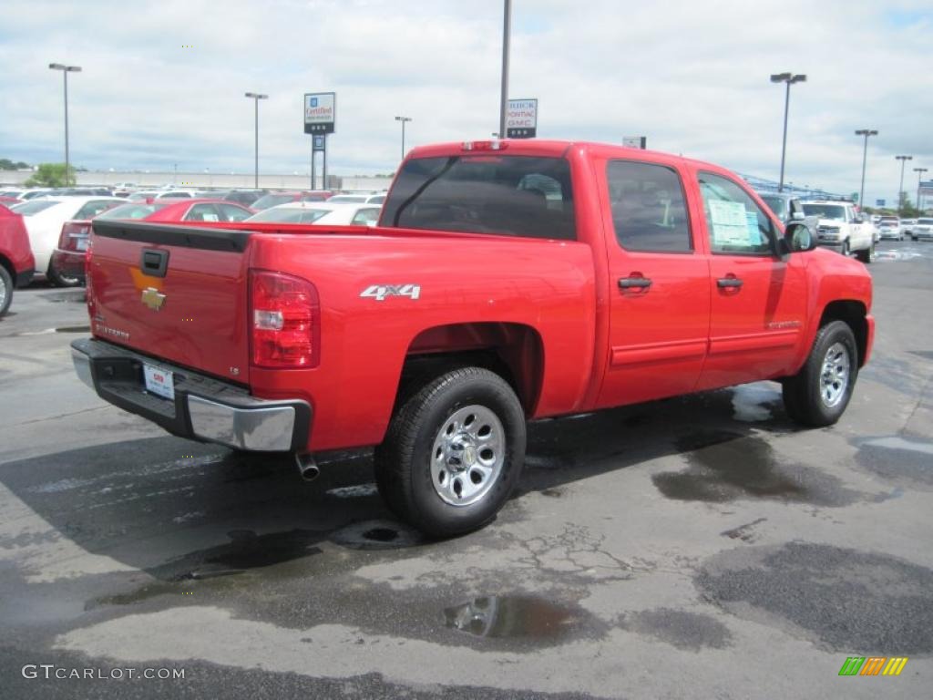 2010 Silverado 1500 LS Crew Cab 4x4 - Victory Red / Dark Titanium photo #4