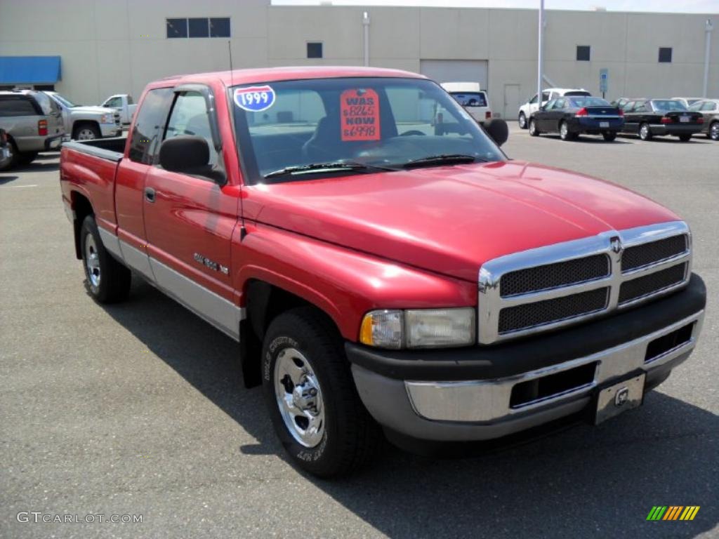 1999 Ram 1500 ST Extended Cab - Flame Red / Agate Black photo #6