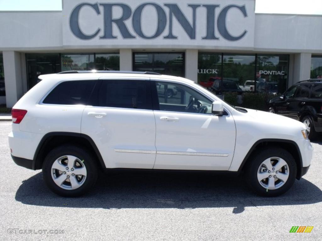 2011 Grand Cherokee Laredo X Package - Stone White / Dark Graystone/Medium Graystone photo #1