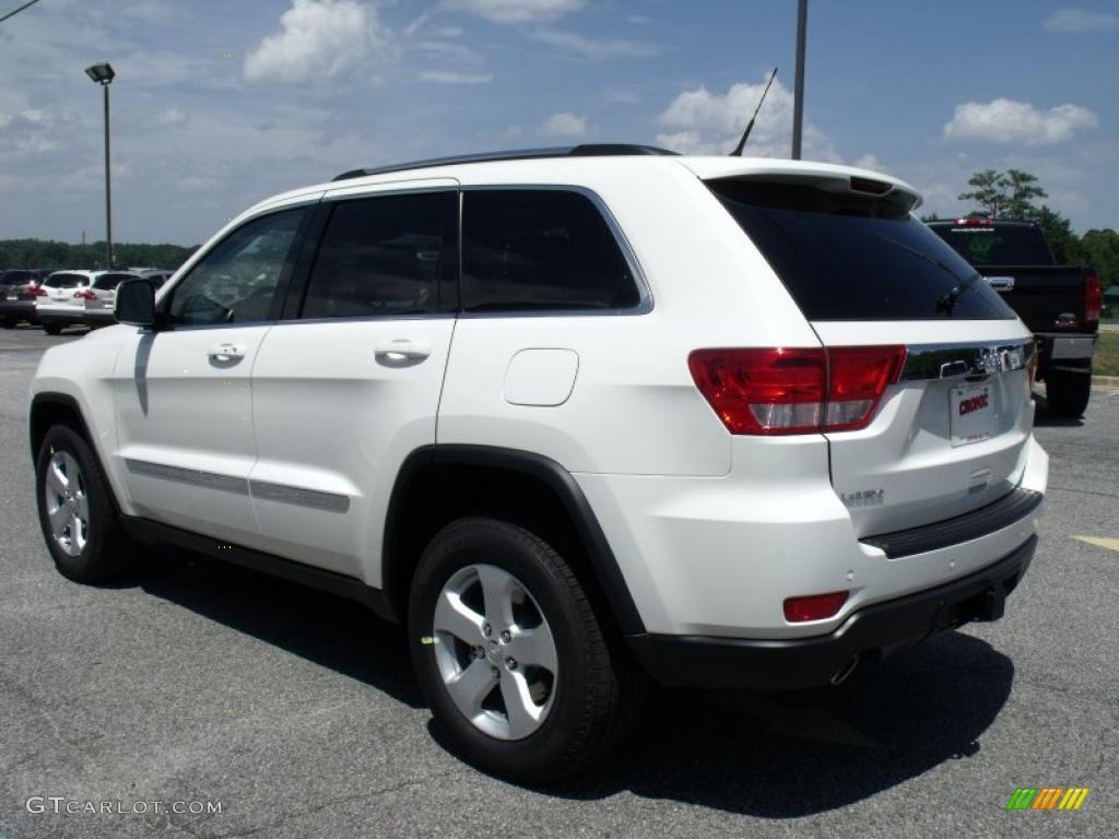 2011 Grand Cherokee Laredo X Package - Stone White / Dark Graystone/Medium Graystone photo #6