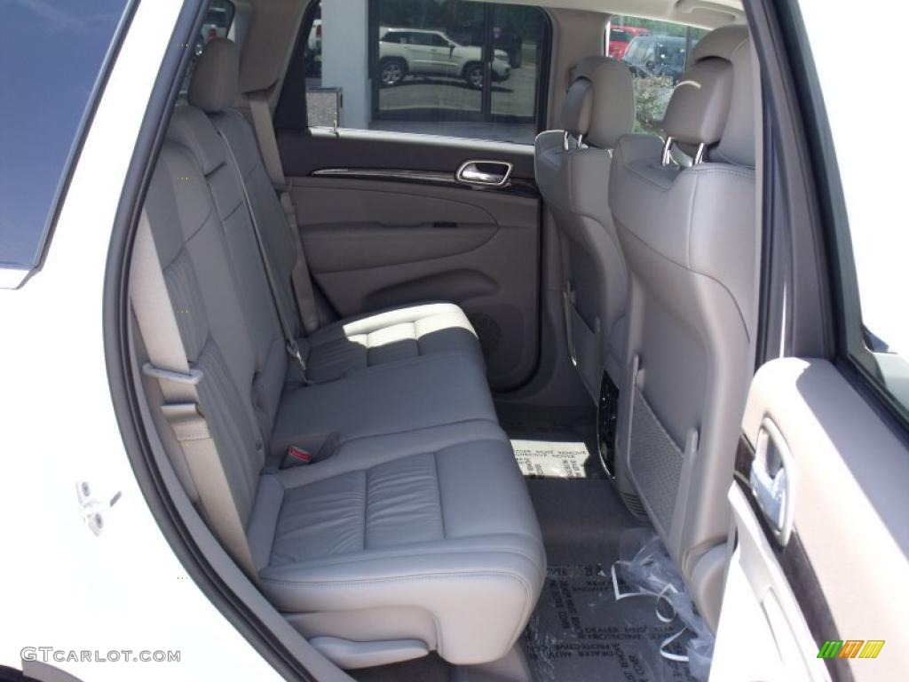 2011 Grand Cherokee Laredo X Package - Stone White / Dark Graystone/Medium Graystone photo #14