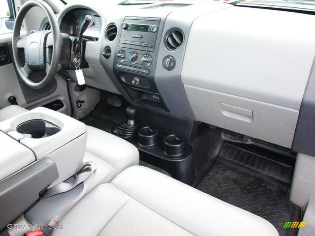 2004 F150 XL Regular Cab 4x4 - Dark Shadow Grey Metallic / Dark Flint photo #10