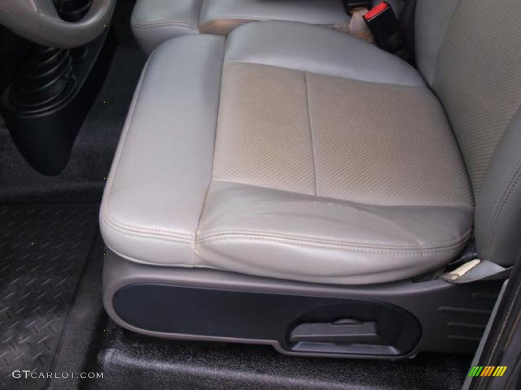 2004 F150 XL Regular Cab 4x4 - Dark Shadow Grey Metallic / Dark Flint photo #16