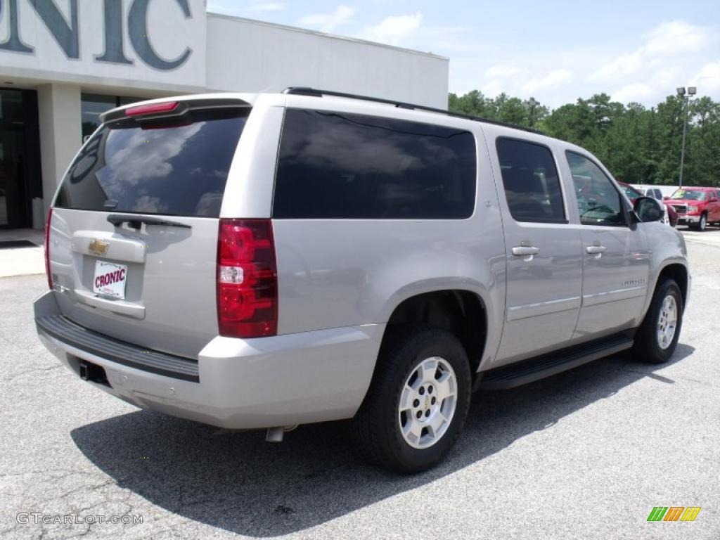 2007 Suburban 1500 LT - Silver Birch Metallic / Ebony photo #8