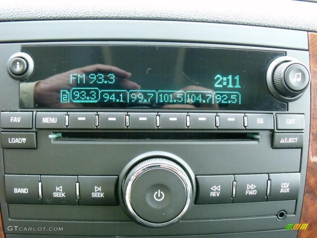 2007 Suburban 1500 LT - Silver Birch Metallic / Ebony photo #21