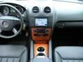 Black - ML 350 4Matic Photo No. 18