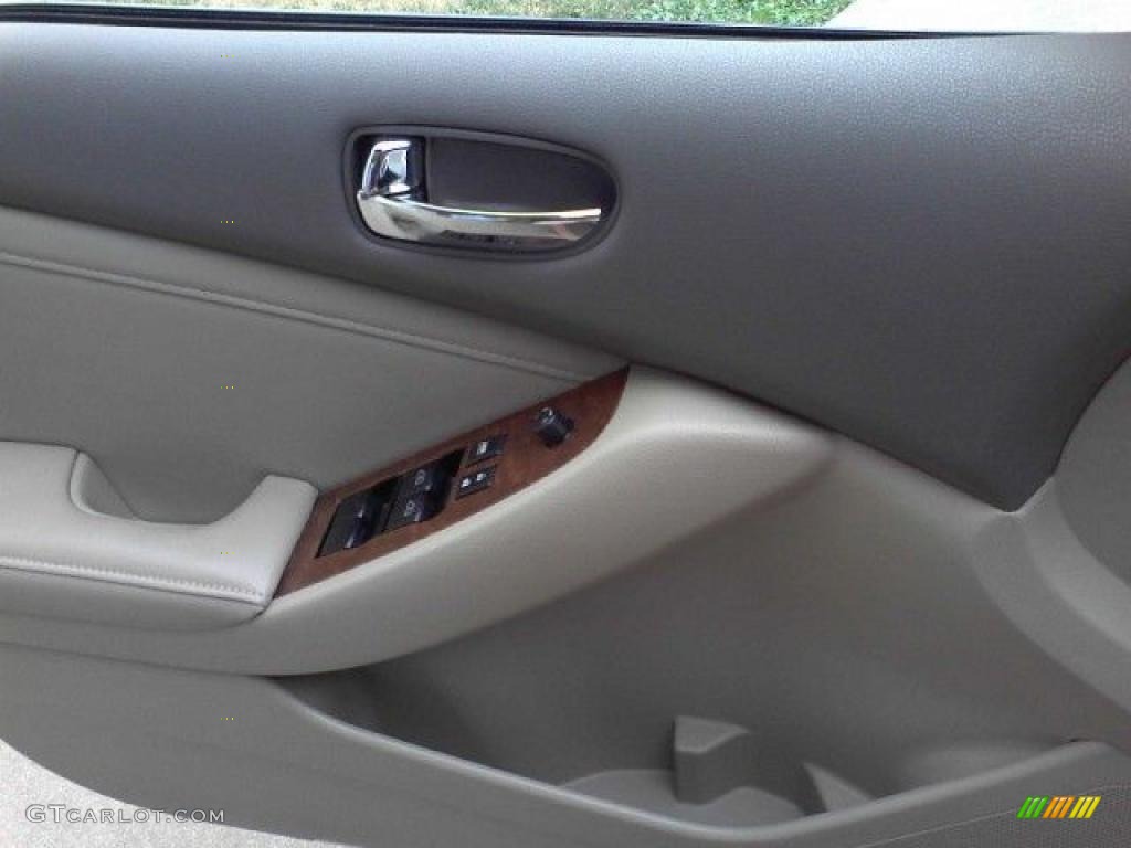 2008 Altima 2.5 SL - Pebble Beach Metallic / Blond photo #13