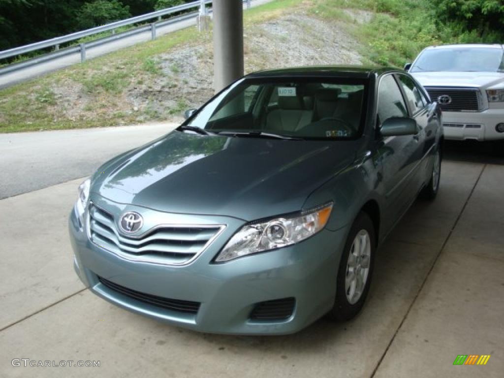 2011 Camry LE - Aloe Green Metallic / Ash photo #5