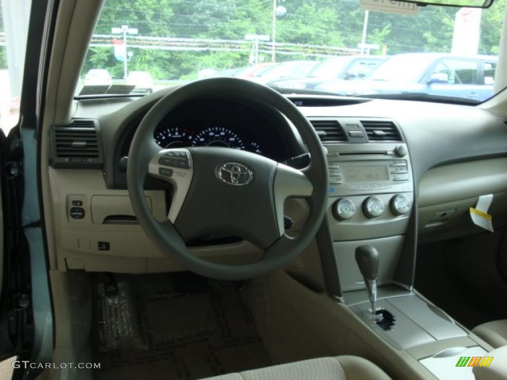 2011 Camry LE - Aloe Green Metallic / Ash photo #10