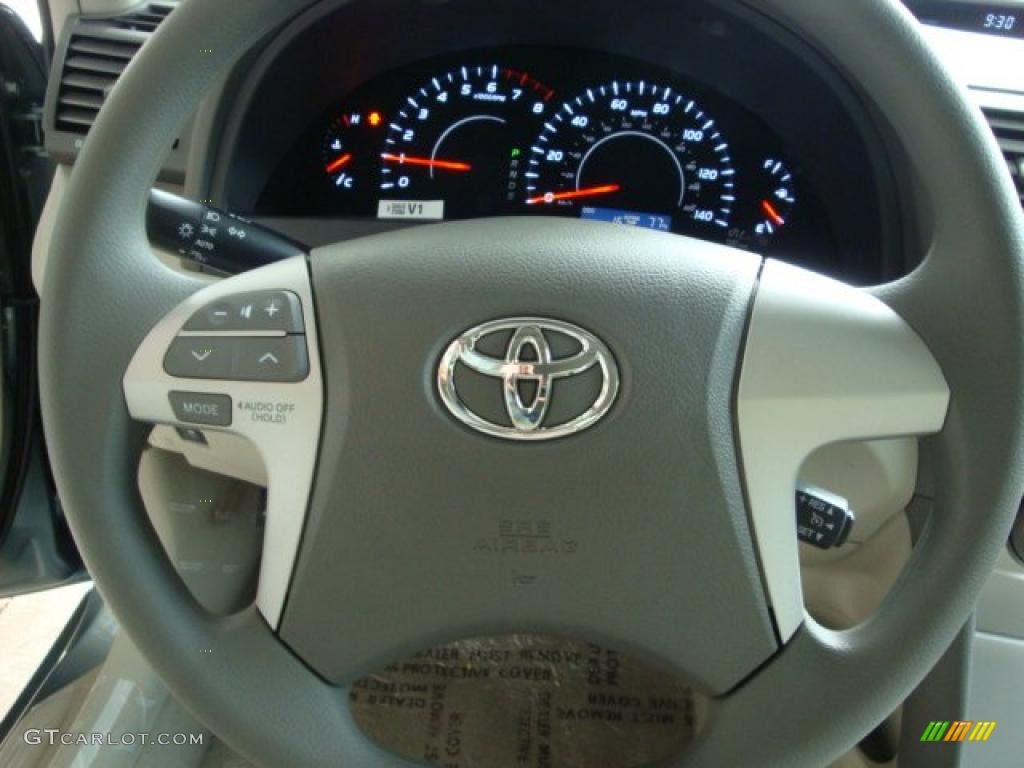 2011 Camry LE - Aloe Green Metallic / Ash photo #12