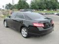 Black - Camry SE Photo No. 10