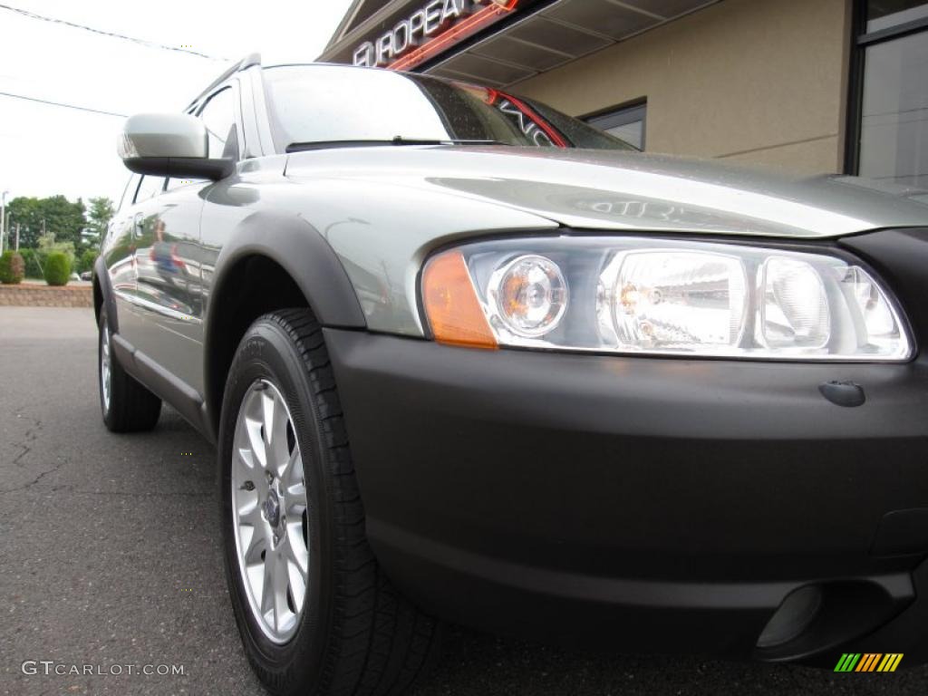 2007 XC70 AWD Cross Country - Willow Green Metallic / Taupe photo #5