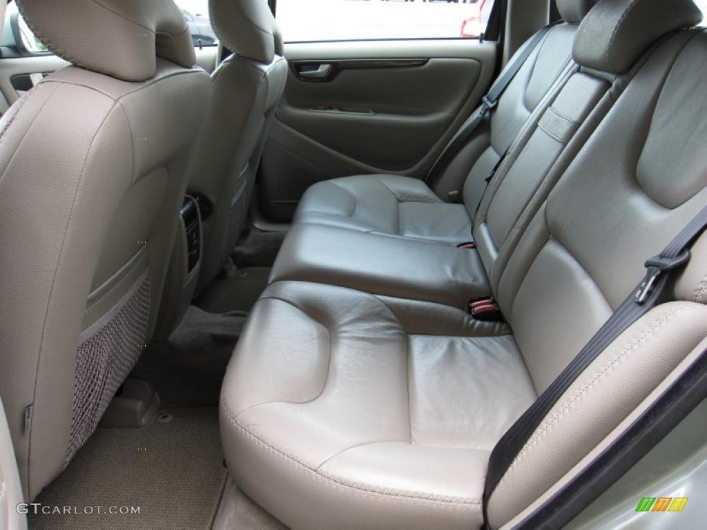 2007 XC70 AWD Cross Country - Willow Green Metallic / Taupe photo #12