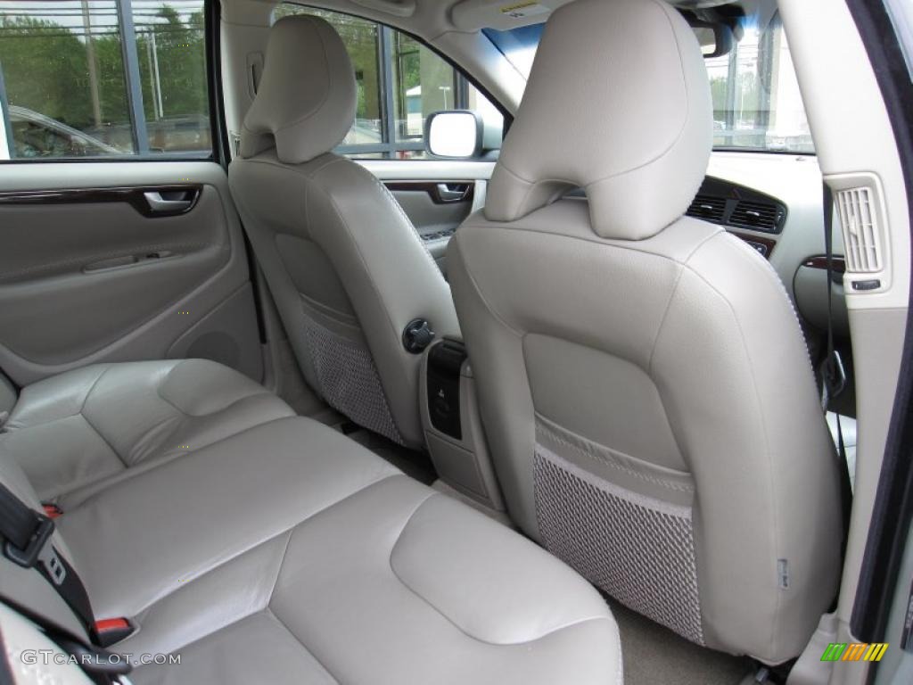 2007 XC70 AWD Cross Country - Willow Green Metallic / Taupe photo #13