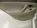 Super White - Camry Hybrid Photo No. 17