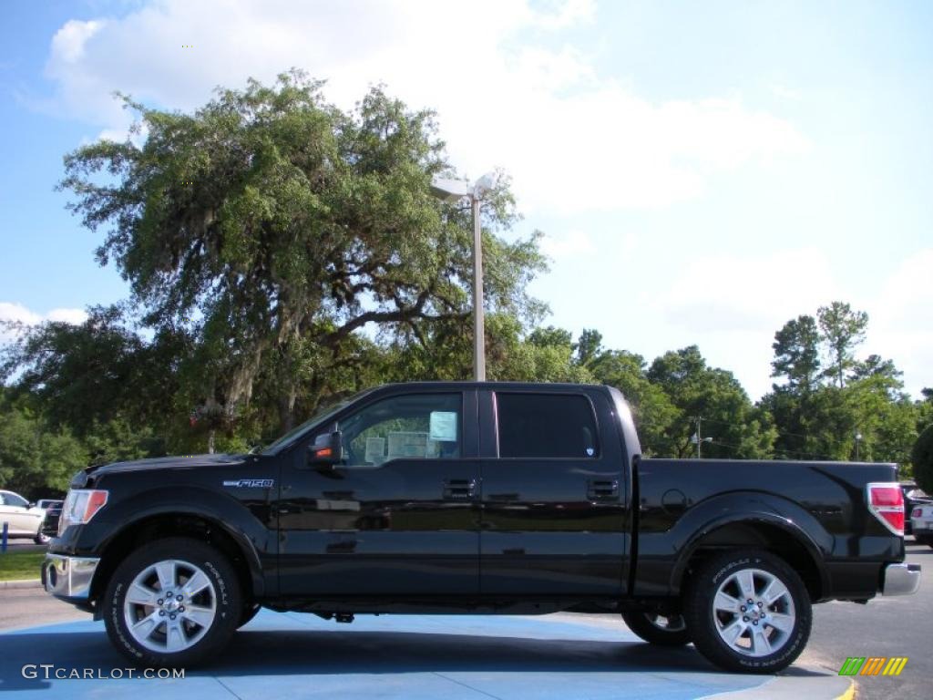 2010 F150 Lariat SuperCrew - Tuxedo Black / Tan photo #2